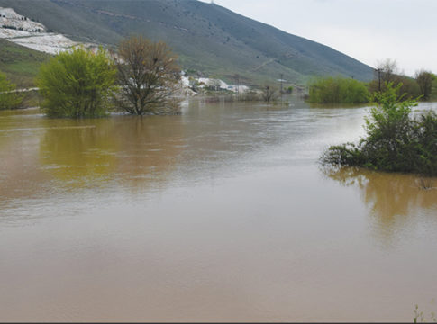 Σήμα κινδύνου από τον Βλοχό