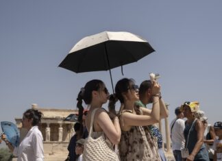 Κορυφώνεται ο καύσωνας, στους 43 βαθμούς η θερμοκρασία