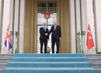 Συνάντηση Ερντογάν - Στάρμερ: Υπέγραψαν συμφωνία πάνω από 10 δισ. για την αγορά Eurofighter