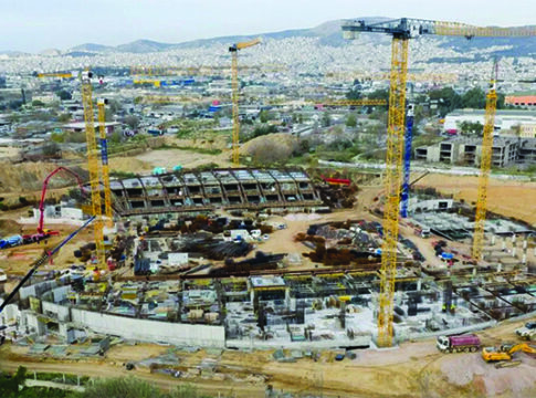 Πόσα γήπεδα θα χτίσουμε ακόμη;