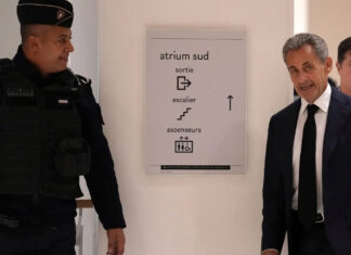 Αποφυλάκιση Σαρκοζί με βραχιολάκι προτείνει ο εισαγγελέας - Το μεσημέρι η απόφαση