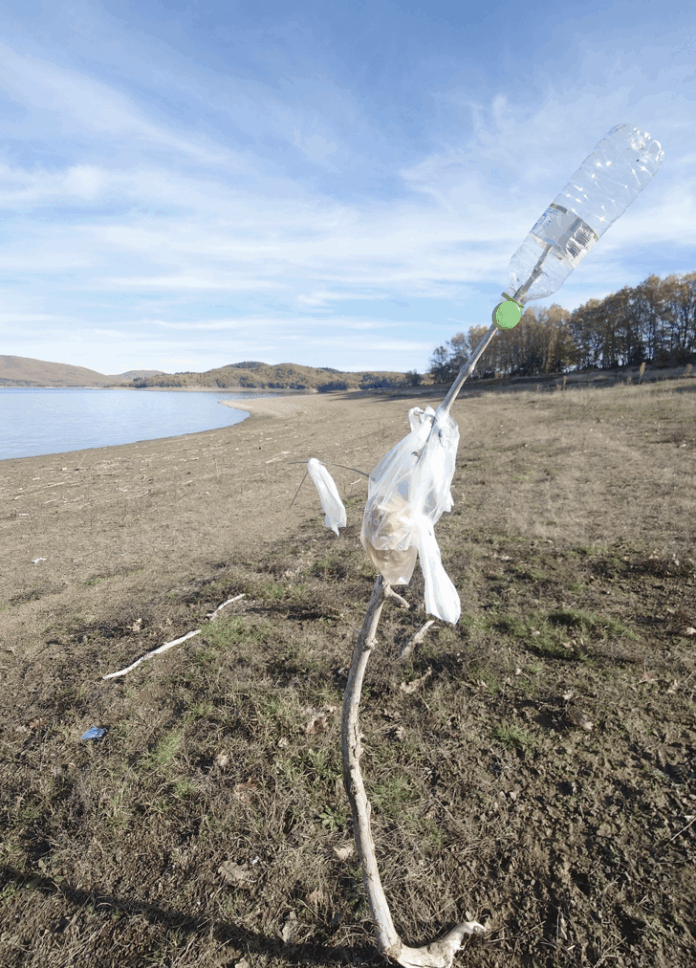 skoupidia limnh plasthra