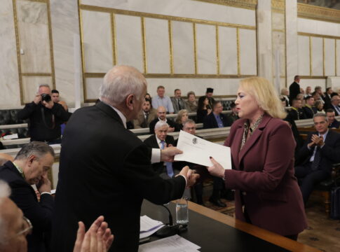 Το Ίδρυμα Ουράνη της Ακαδημίας Αθηνών βράβευσε την Γκέλη Ντηλιά με καταγωγή από την Καρδίτσα