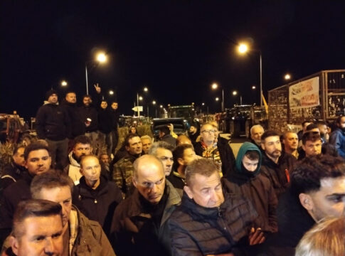 Κύτταρο διαλόγου, τους ενώνουν τα προβλήματα και τα αιτήματα