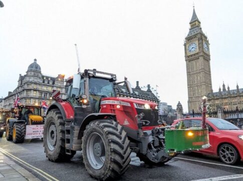 Λονδίνο: Τρακτέρ στο κέντρο της πόλης , κινητοποιήσεις των Βρετανών αγροτών