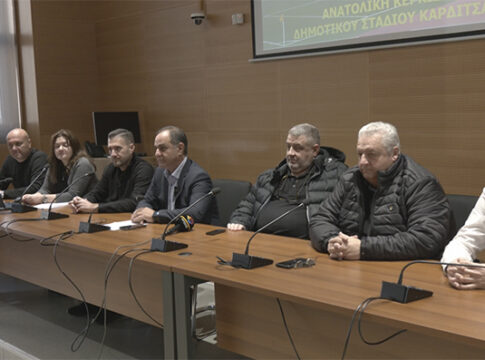 Παρουσιάστηκε από τον Δήμαρχο Βασίλη Τσιάκο η μελέτη για την ανατολική εξέδρα του Σταδίου