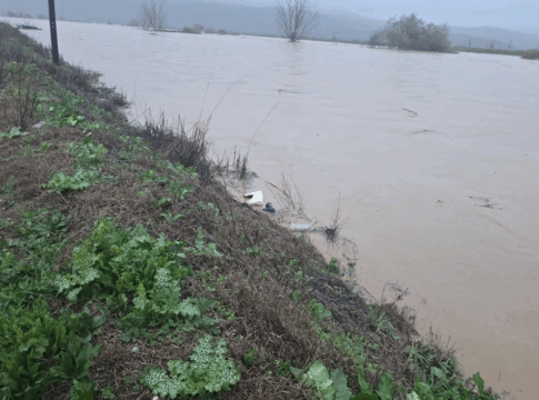 Ανεβαίνει η στάθμη του Ενιπέα, σε επιφυλακή καλεί κατοίκους κοινοτήτων ο Δήμος Παλαμά (ΦΩΤΟ)- μήνυμα από το 112 στην Υπέρεια