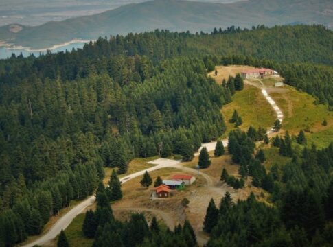 Μεγάλη επιχείρηση για τον εντοπισμό δυο περιπατητών πάνω από τη Λίμνη Πλαστήρα