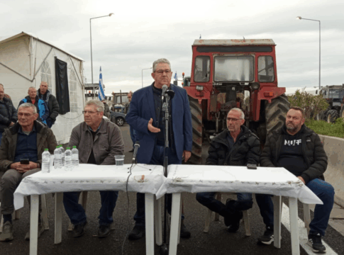 Στο μπλόκο του Ε 65 ο Δημ. Κουτσούμπας