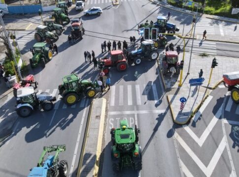 Αγρότες: Σήμερα στη Νίκαια η συνεδρίαση της πανελλαδικής επιτροπής των μπλόκων – Αποφασίζουν για αντιπροσωπεία και ατζέντα