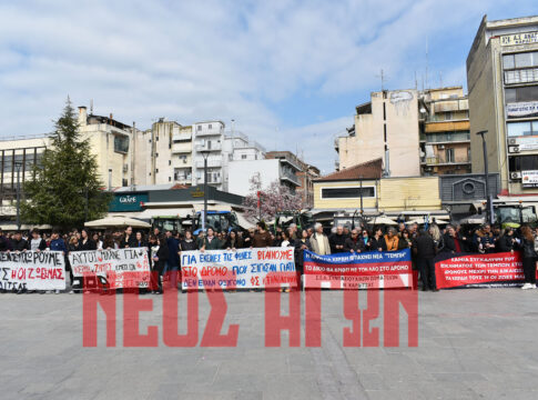 Τέμπη: Η Καρδίτσα ζητά δικαιοσύνη για τις 57 ψυχές - «Τα κέρδη τους ή ζωές μας» (ΦΩΤΟ & ΒΙΝΤΕΟ)