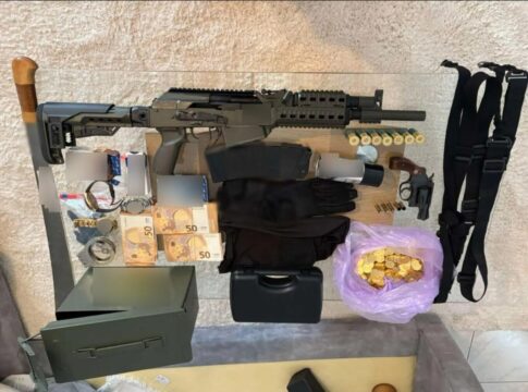 Πώς το ελληνικό FBI έφτασε στα ίχνη της πιο ισχυρής οικογένειας Ρομά για την απάτη - μαμούθ με χρυσές λίρες στη Λάρισα