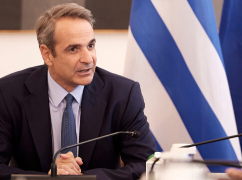 Μητσοτάκης: Στα 920 ευρώ ο κατώτατος μισθός - Μηνιαία αύξηση 40 ευρώ από πέρυσι, σχεδόν μισός μισθός