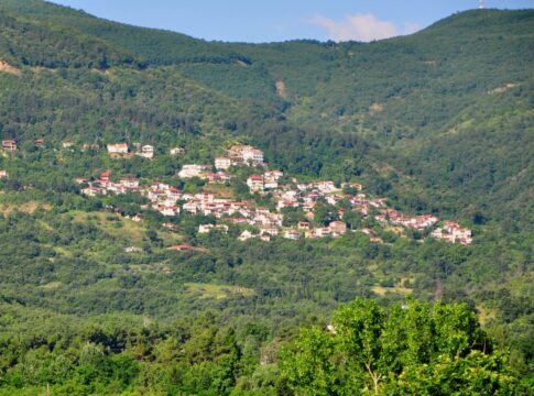 Δημοπρατείται το έργο «Αποκατάσταση ζημιών σε δίκτυα και υποδομές των Τ.Κ. Λαμπερού και Μοσχάτου»