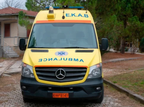 Τραγωδία στα Τρίκαλα: 22χρονη κατέρρευσε στο σπίτι της και κατέληξε λίγο αργότερα