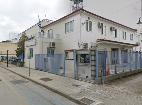 Δικογραφία σε βάρος ανήλικου και άγνωστων συνεργών του για ληστεία τραυματισμό περιπτερά στους Σοφάδες