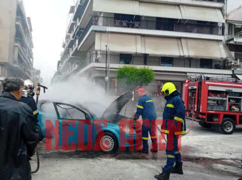 Φωτιά σε ΙΧ στην Καρδίτσα