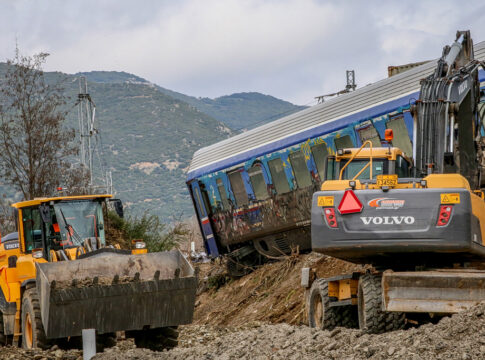 Τέμπη: Έκτακτος διαχειριστικός έλεγχος στην Περιφέρεια Θεσσαλίας – Στο μικροσκόπιο συμβάσεις εργασιών στο χώρο της τραγωδίας