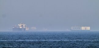 Το Ιράν ανακοίνωσε το κλείσιμο των Στενών του Ορμούζ λόγω παραβιάσεων της κατάπαυσης του πυρός από ΗΠΑ και Ισραήλ