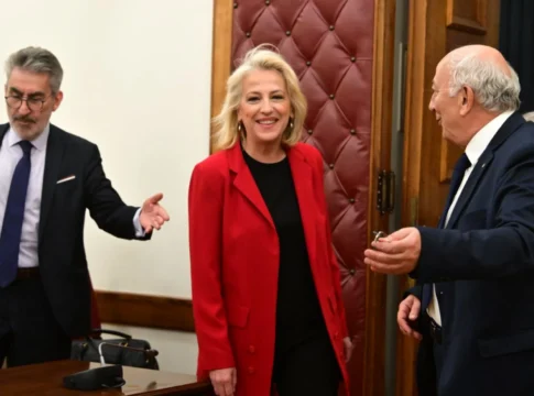 Η Ρένα Δούρου νέα πρόεδρος του ΣΥΡΙΖΑ