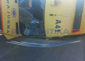 Ασθενοφόρο συγκρούστηκε με ΙΧ στα Χανιά: Από ανακοπή κατέληξε ο ασθενής, τραυματίες οι δύο διασώστες