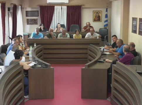 Στο Δημοτικό Συμβούλιο Μουζακίου το θέμα της δίμηνης αργίας του Δημάρχου