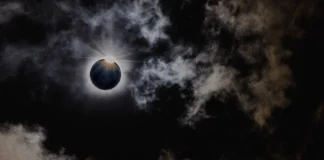 Σήμερα η πρώτη ολική έκλειψη ηλίου μετά από 27 χρόνια