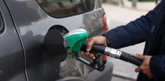 Καύσιμα: Στα 2,20 ευρώ το λίτρο αμόλυβδη και ντίζελ – Έρχονται επιδοτήσεις σε δύο φάσεις για να συγκρατηθούν οι τιμές