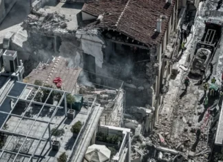 Για ανθρωποκτονία με ενδεχόμενο δόλο κατηγορούνται οι τρεις συλληφθέντες για την έκρηξη με τους έξι νεκρούς στην Πλάκα