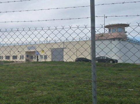 Αιματηρή συμπλοκή κρατουμένων στις φυλακές Δομοκού, πέντε τραυματίες