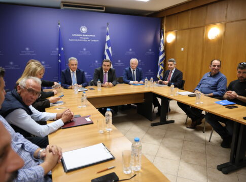 Κ.Τζέλλας μετά τη συνάντηση ΠΕΜ- κυβερνητικού κλιμακίου: Τέλος Νοέμβρη η πρώτη προκαταβολή του «τσεκ» (ΦΩΤΟ)